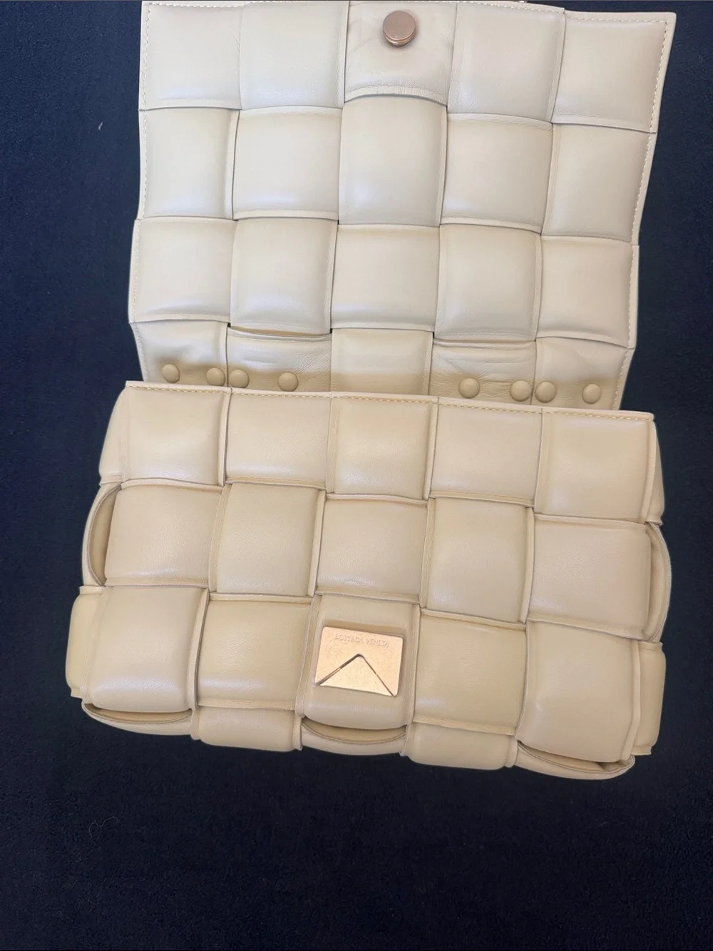 Bottega Veneta Padded Intrecciato Shoulder Bag in Cream with Gold Chain - Picture 5 of 9